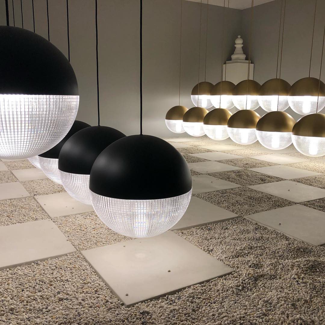 Suspended Lens Flair Pendant Lamp – Luxe & Innovative Design