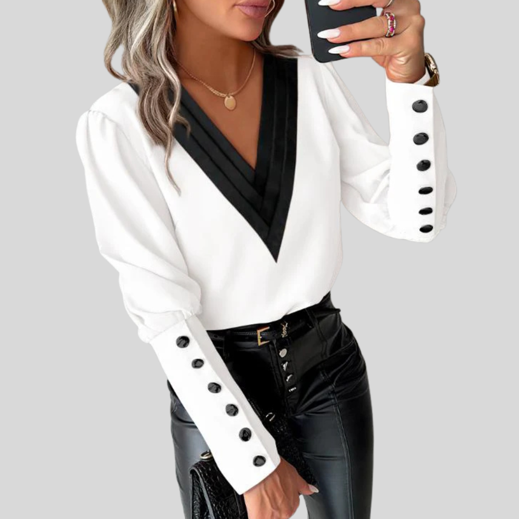 Ladies' blouse with buttons and puff sleeves