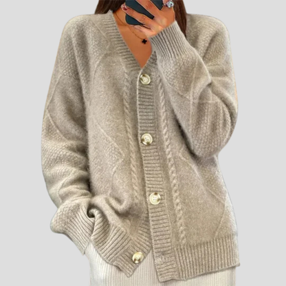 Ladies' cardigan with button closure