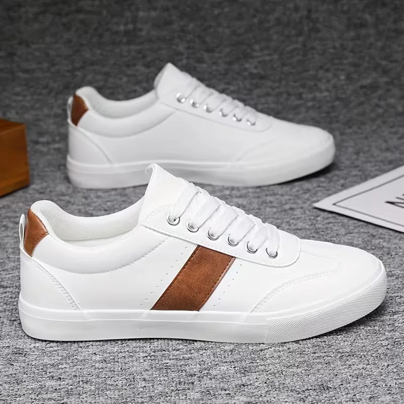 Low sneakers with lace-up fastening and suede accent