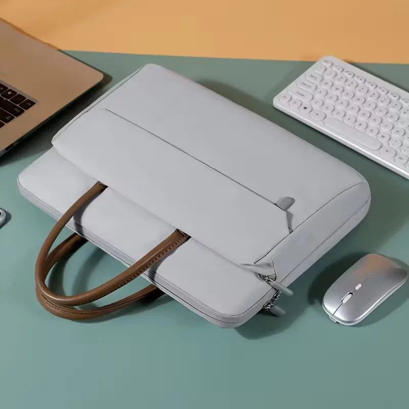 Laptop bag with front pocket and zip