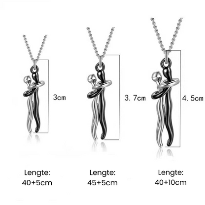 Ketting met omarmende hanger – Tijdloos symbool van liefde