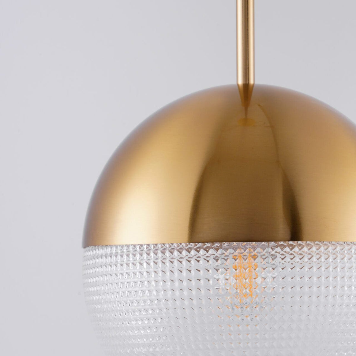 Suspended Lens Flair Pendant Lamp – Luxe & Innovative Design