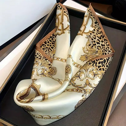 Light scarf with leopard print