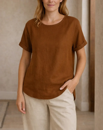 Lightweight ladies' top with short sleeves