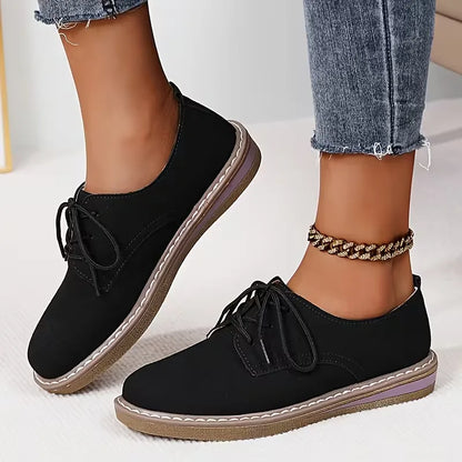Loafers with brogue and laces