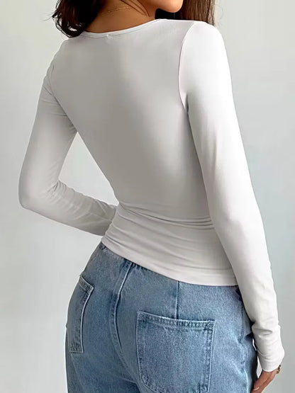Long-sleeve slim fit with round neck