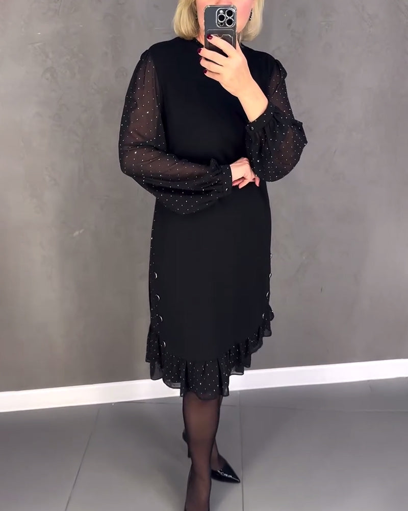 Long-sleeved elegant dress with polka dots