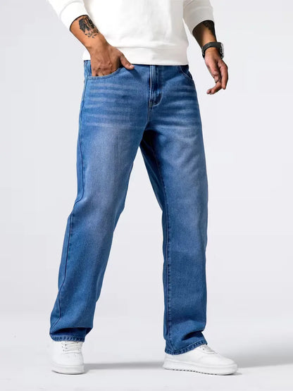 Loose fit jeans with five-pocket design