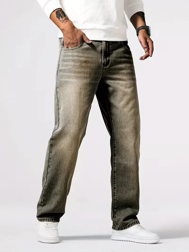Loose fit jeans with five pockets