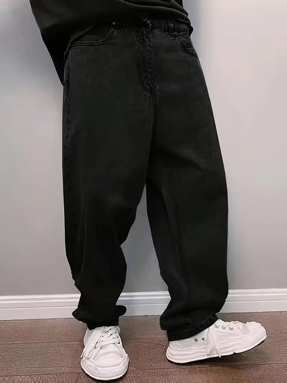 Loose fit jeans with mid-rise