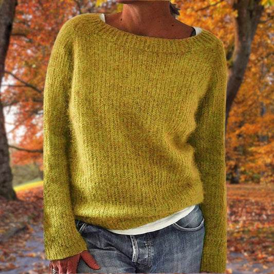 Loose fit jumper with round neck and long sleeves