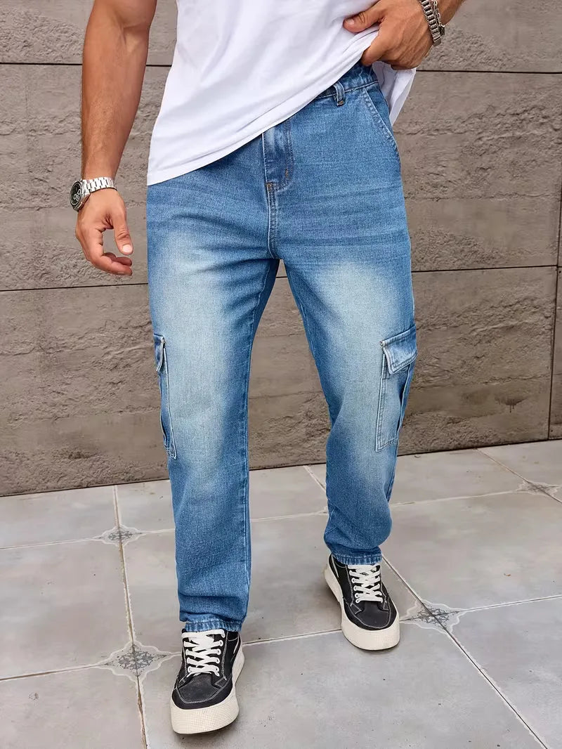 Loose fit trousers for men with cargo pockets