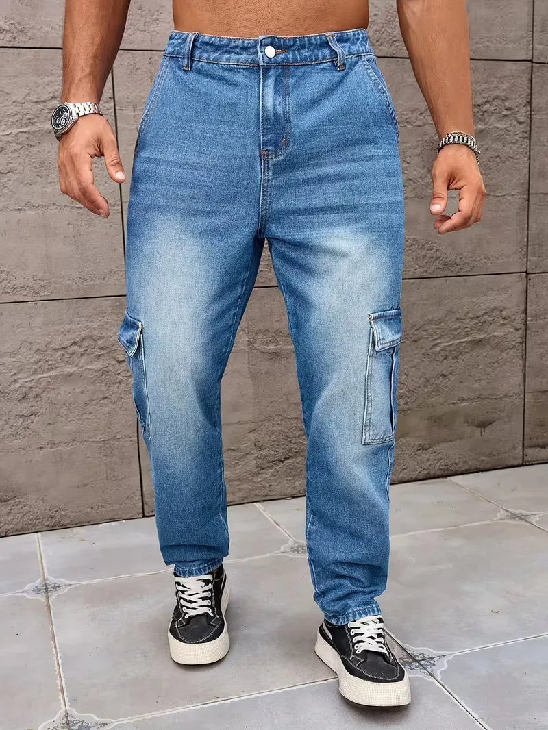 Loose fit trousers for men with cargo pockets