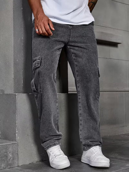 Loose fit trousers for men with cargo pockets