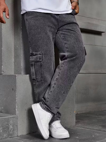 Loose fit trousers for men with cargo pockets
