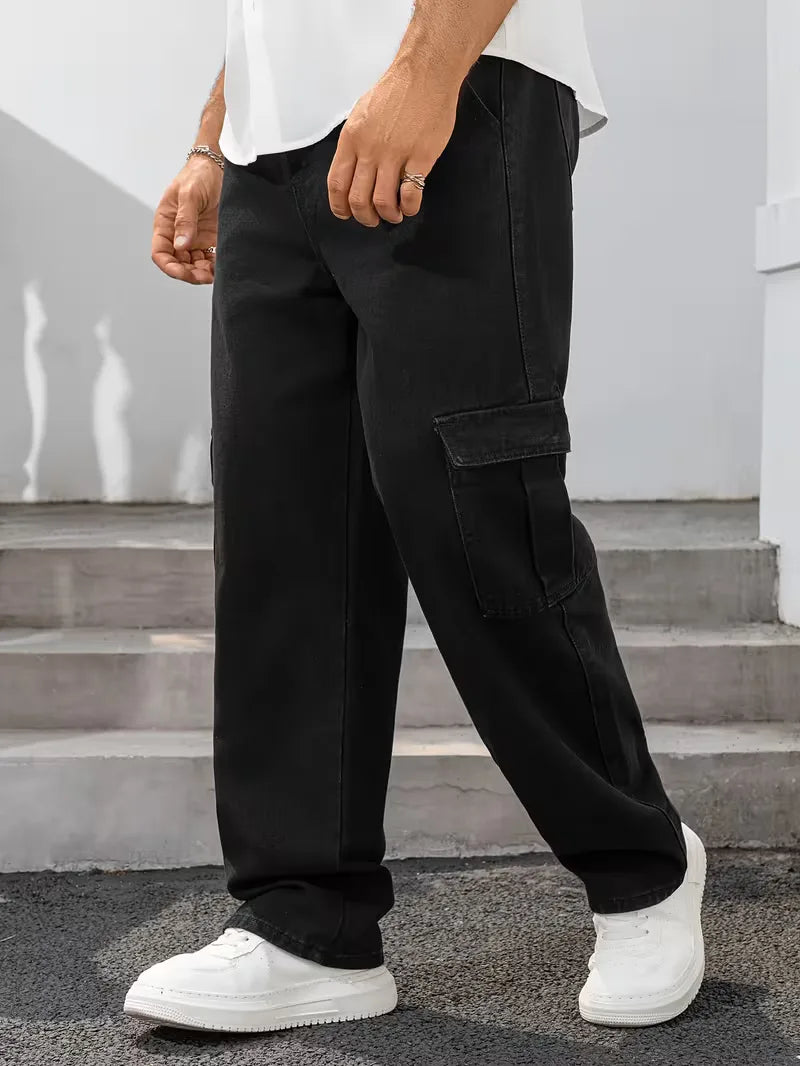 Loose fit trousers for men with cargo pockets