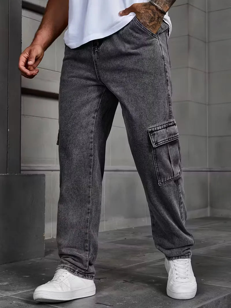 Loose fit trousers for men with cargo pockets
