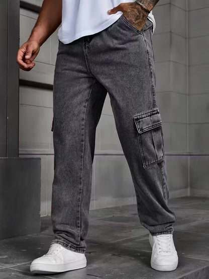 Loose fit trousers for men with cargo pockets