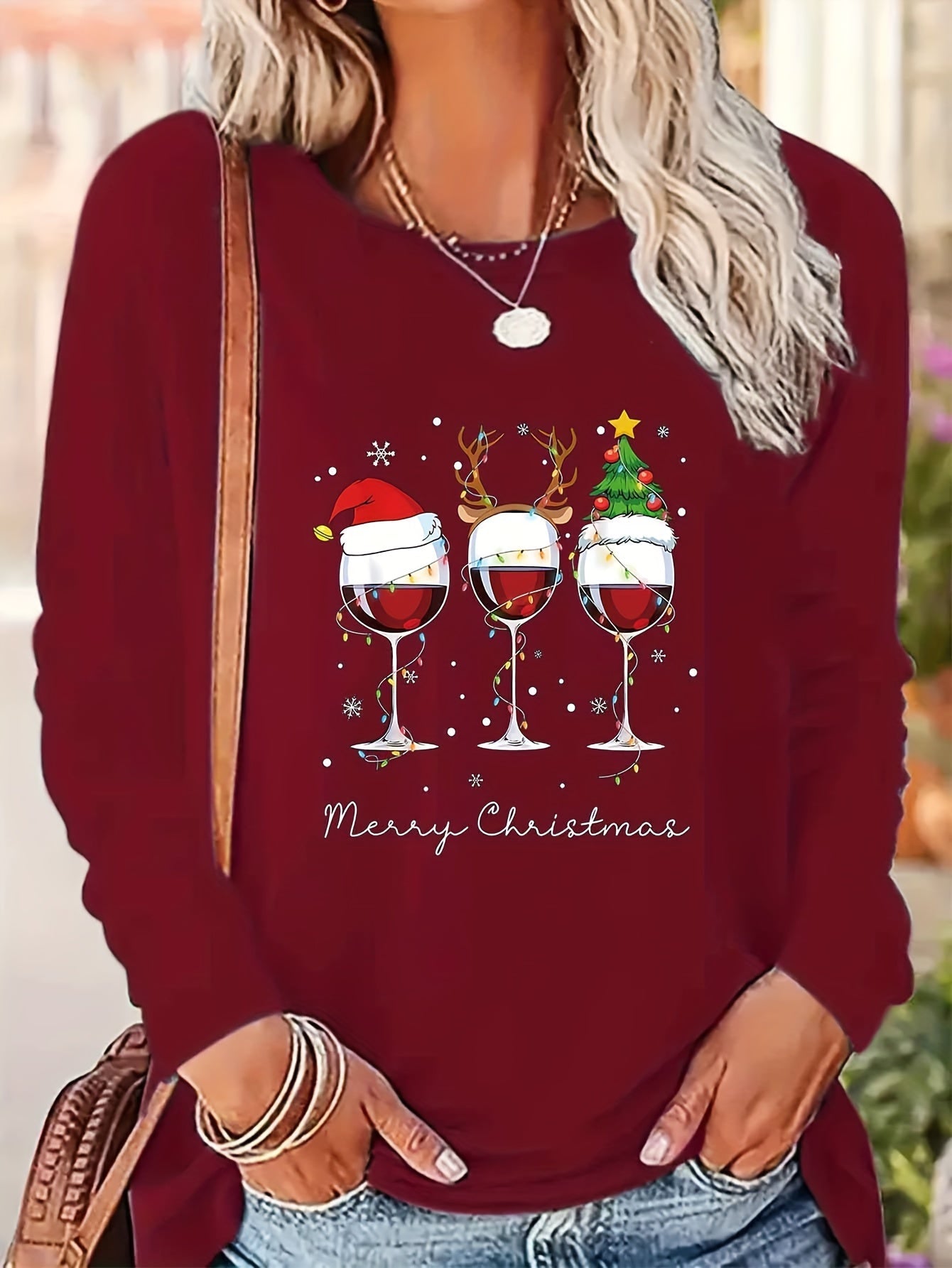 Lotte | Festive T-shirt with Christmas Print and Long Sleeves
