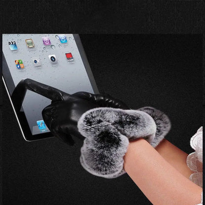 Lotte | Stylish & Warm Leather Gloves