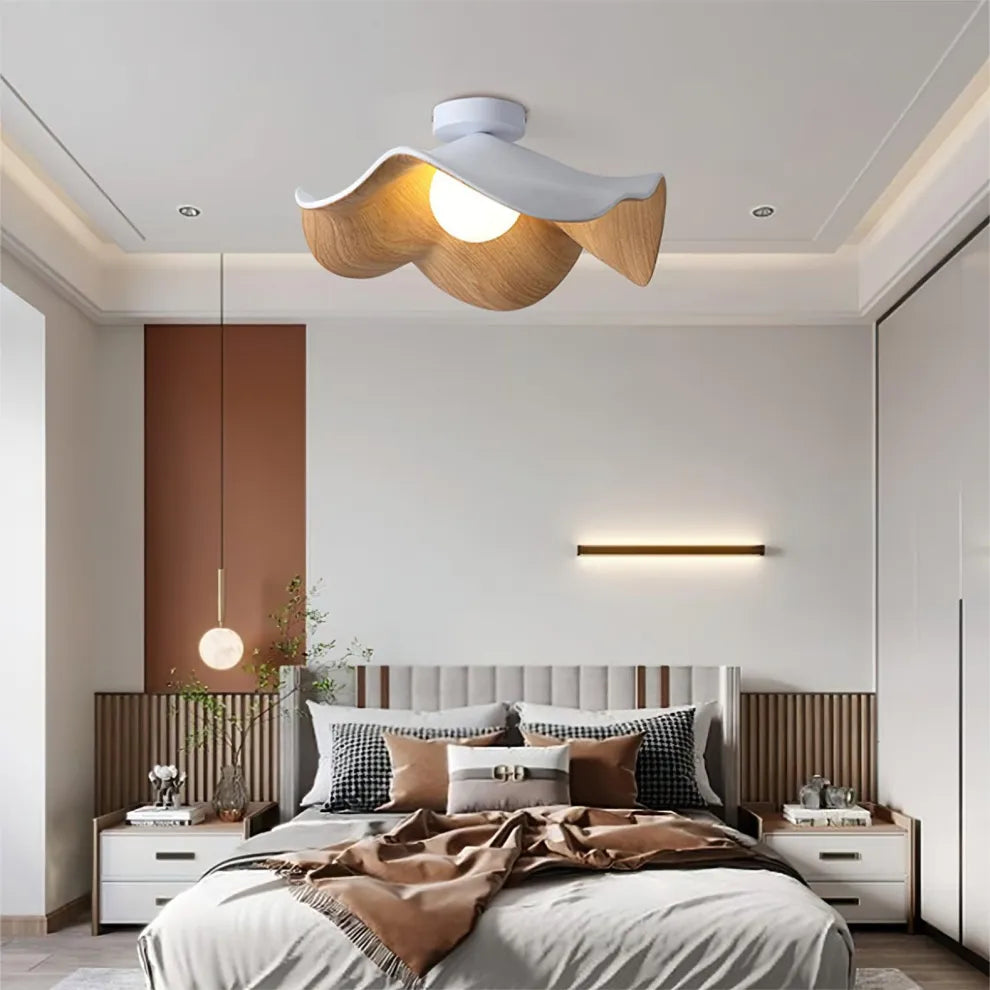 Suspension scandinave en bois en forme de lotus