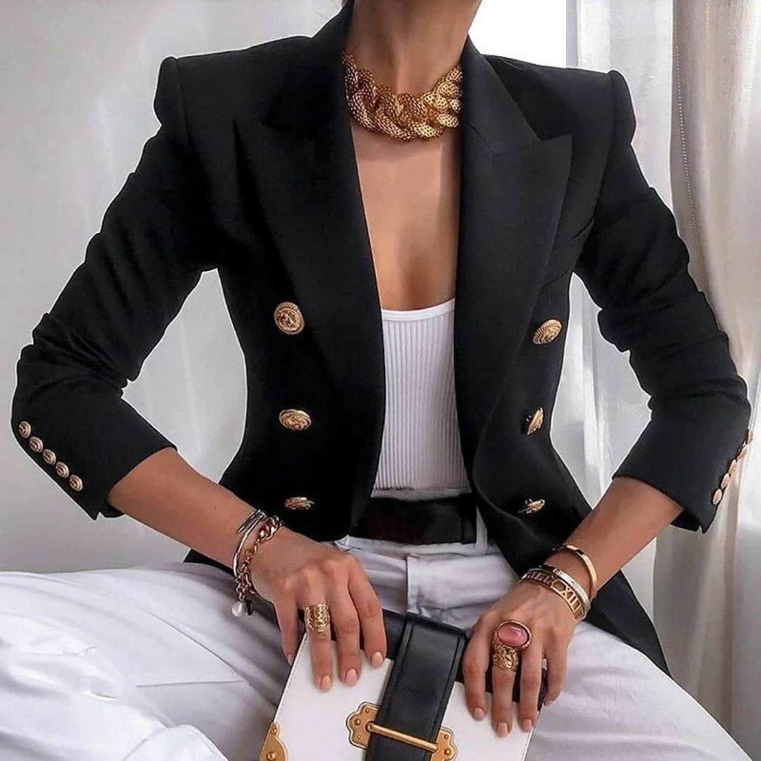 Louise | Comfortable blazer with cotton buttons