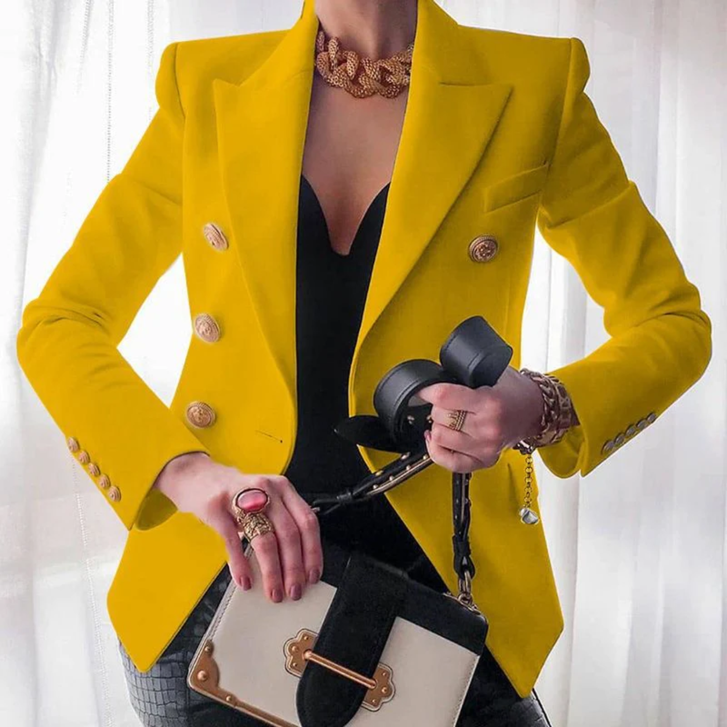 Louise | Comfortable blazer with cotton buttons