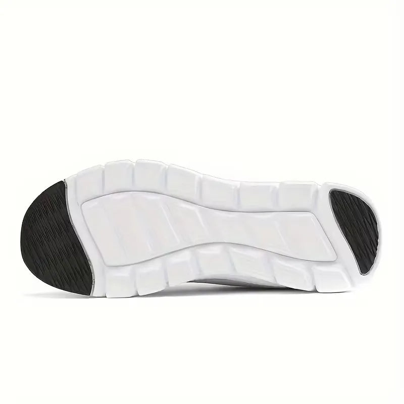 Low sneaker with mesh upper