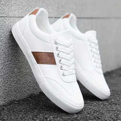 Low sneakers with lace-up fastening and suede accent