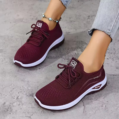 Low-top sneaker with breathable mesh