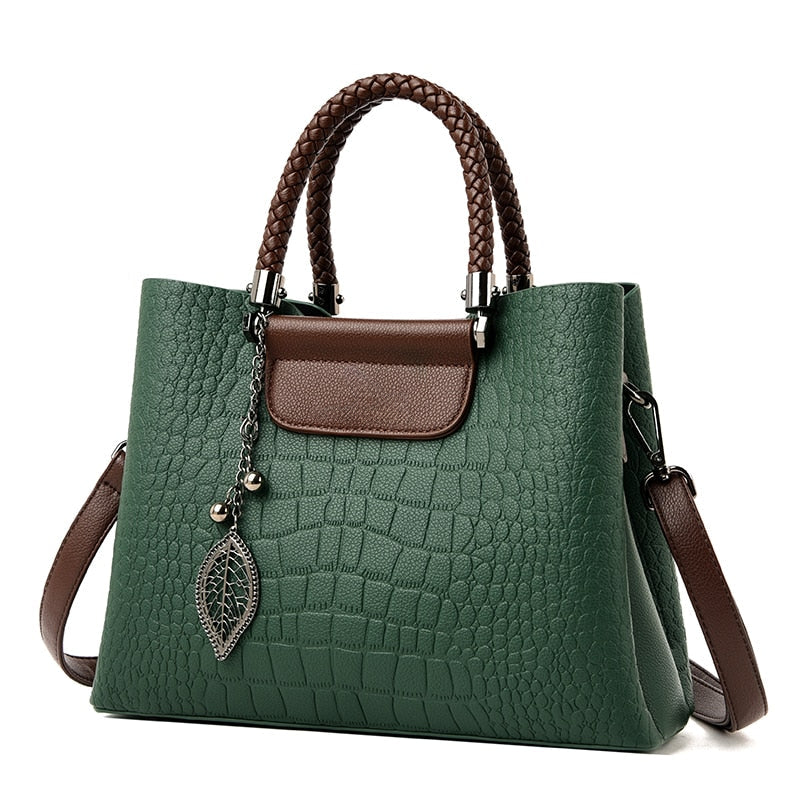Luxe Teak – Stylish and Sustainable Handbag for Women