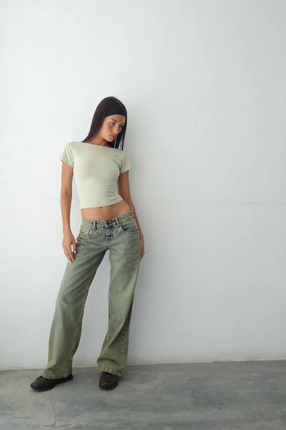 Low Rise Straight-Leg Women's Jeans with Vintage Wash