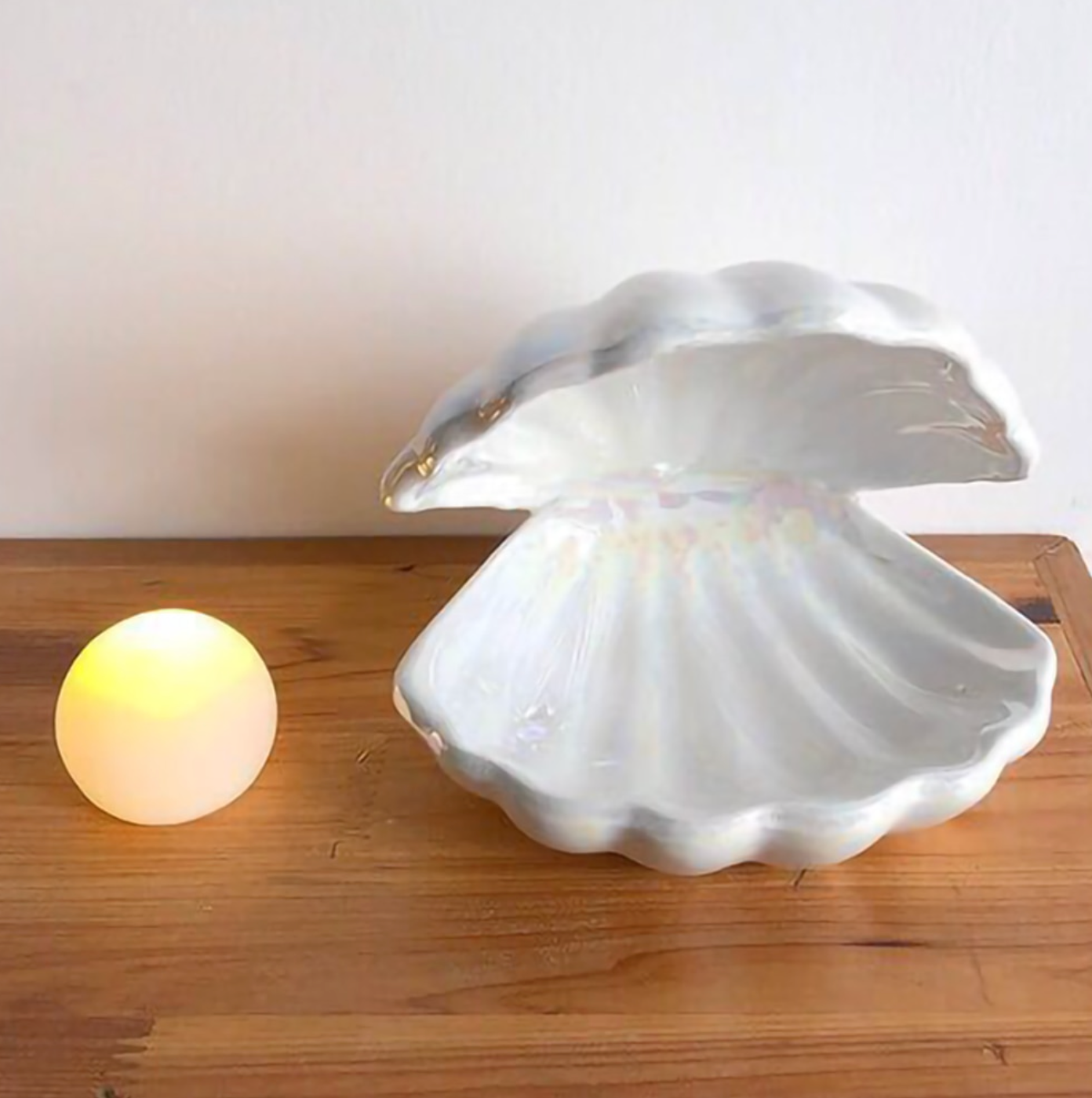 Magical Shell Lamp with Pearl