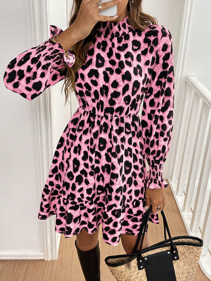 Mini dress with leopard print and long sleeves