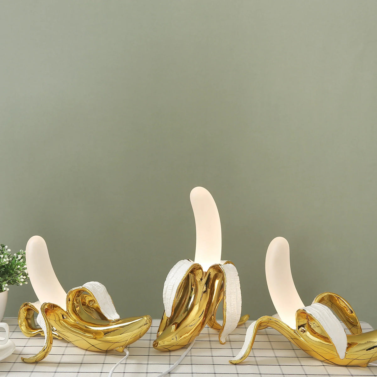 Lampada da tavolo decorativa a forma di banana con luce LED calda per il soggiorno o la camera da letto