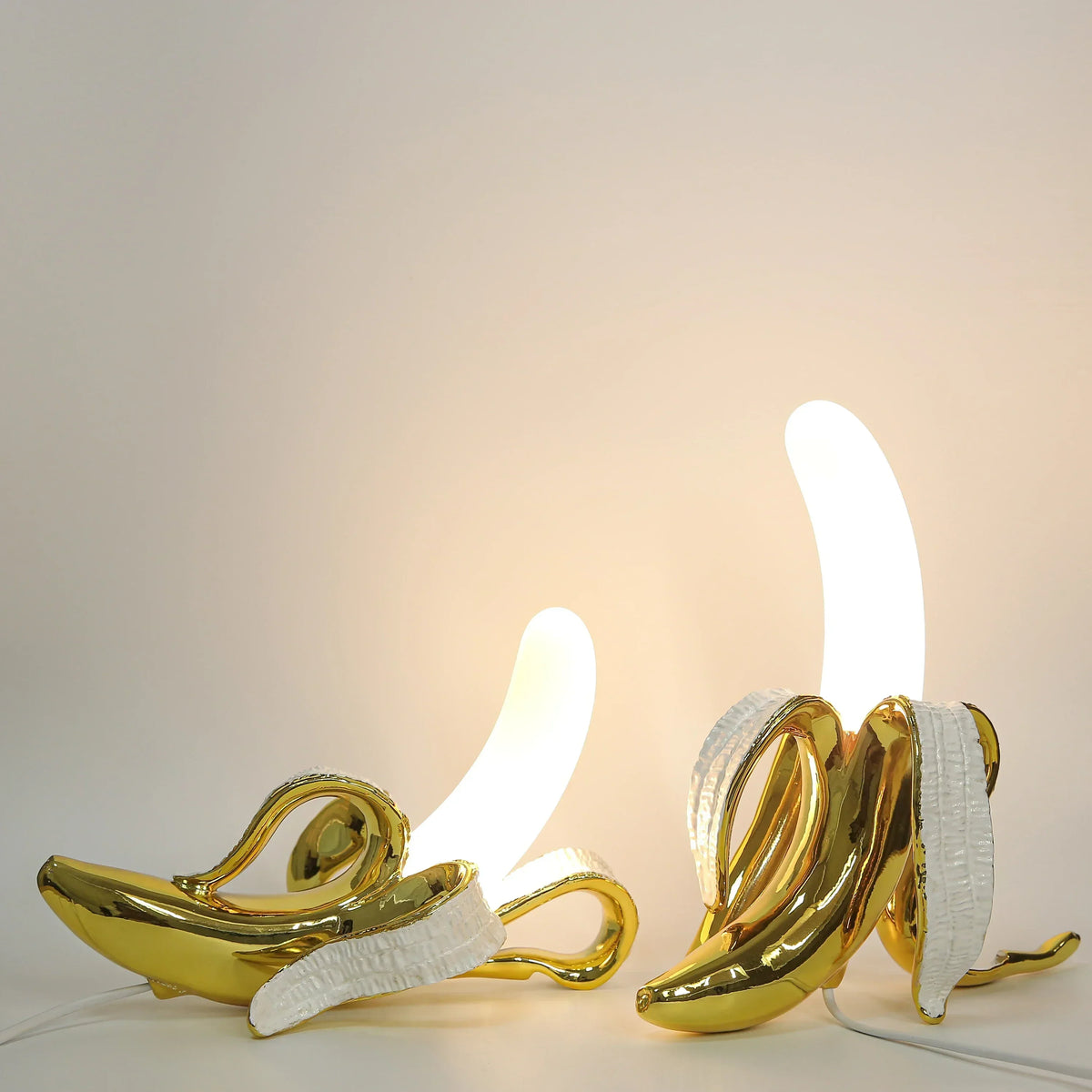 Lampada da tavolo decorativa a forma di banana con luce LED calda per il soggiorno o la camera da letto