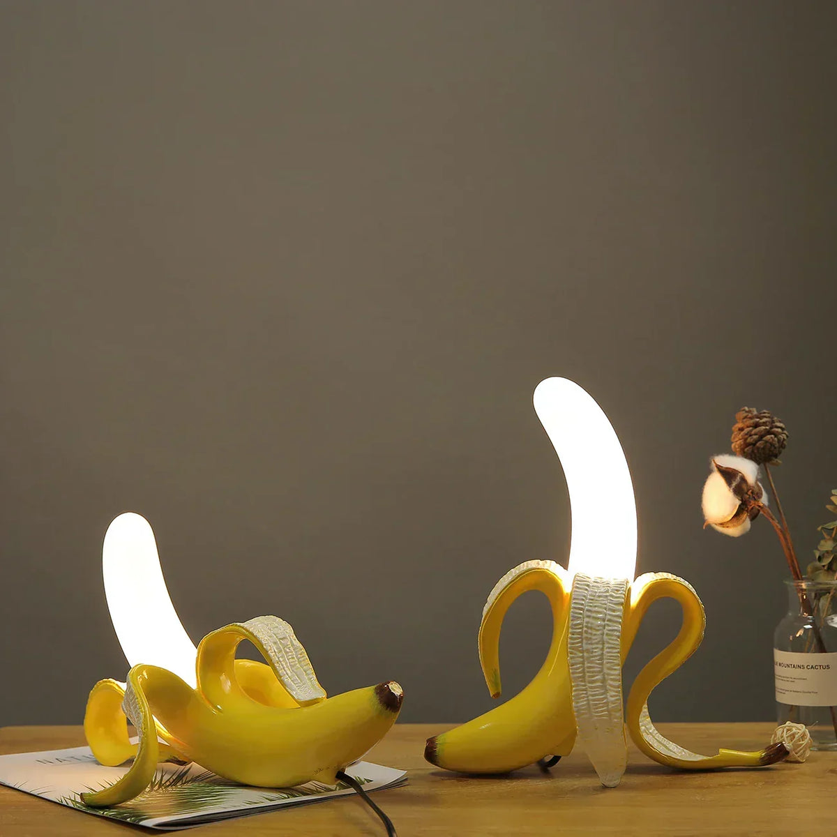 Lampada da tavolo decorativa a forma di banana con luce LED calda per il soggiorno o la camera da letto