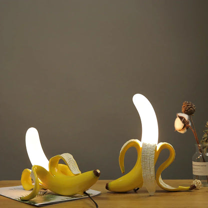 Lampada da tavolo decorativa a forma di banana con luce LED calda per il soggiorno o la camera da letto