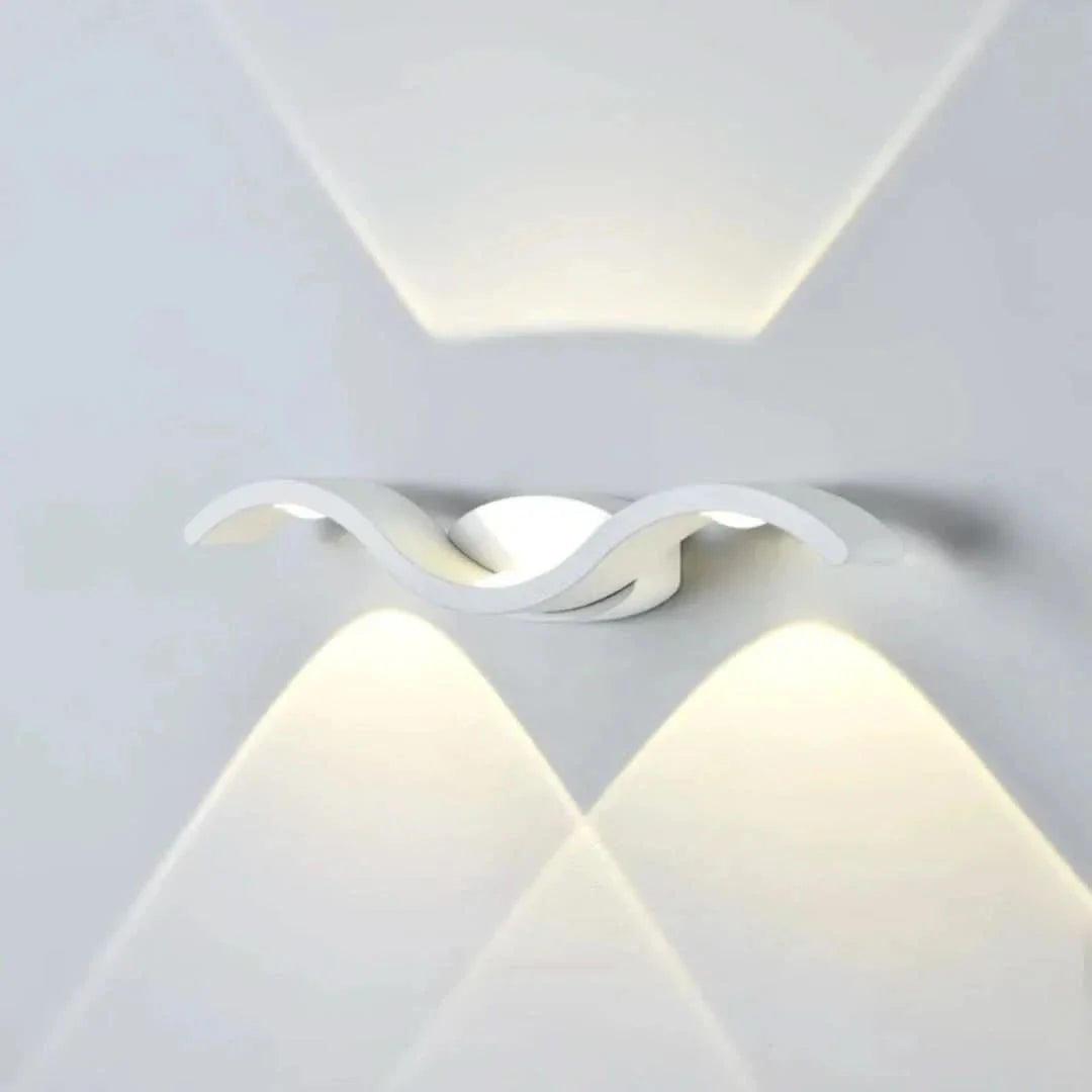 Illuminaire - Modern Wall Lamp