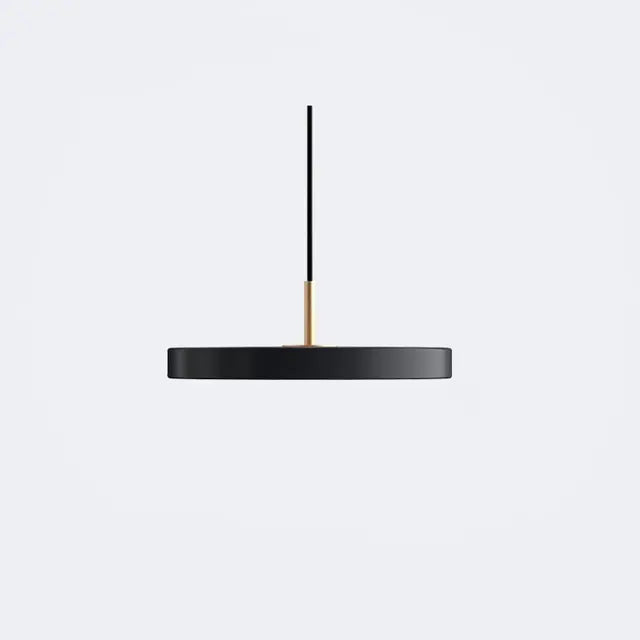 Lampada a sospensione scandinava con luce calda e design minimalista