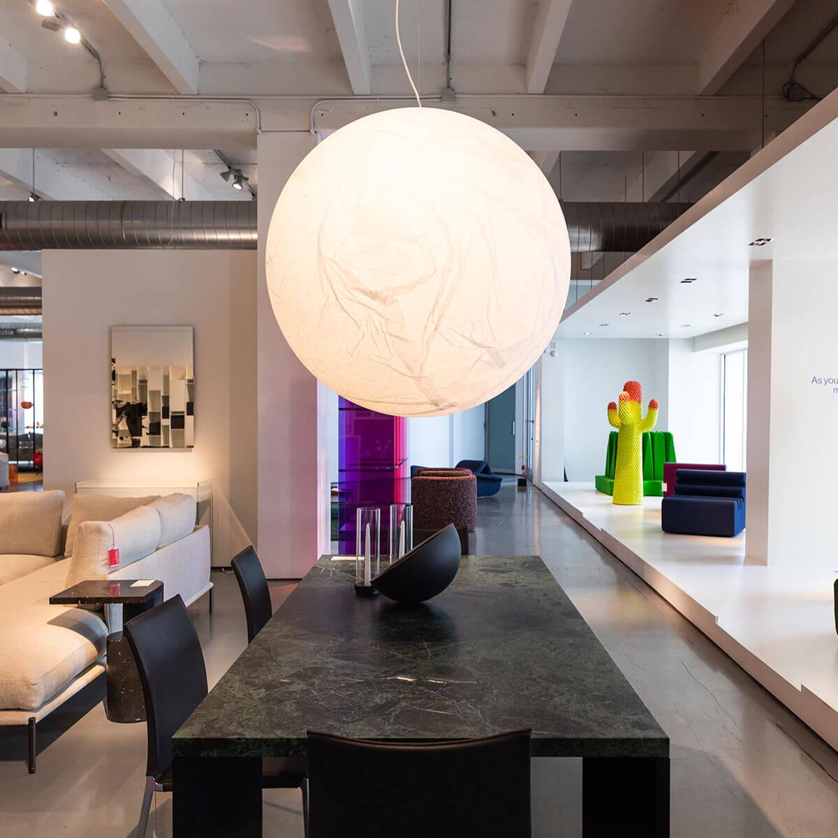 Elegant Ceiling Lamp with Atmospheric Lighting