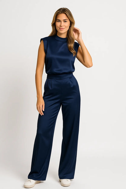 Combinaison sans manches avec un aspect satin luxueux et des jambes larges