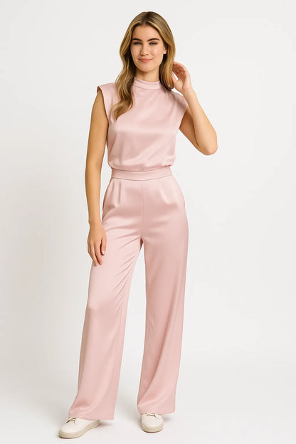 Combinaison sans manches avec un aspect satin luxueux et des jambes larges