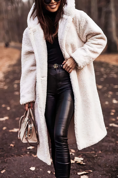 Tina – dlouhý oversized kabát z teddy materiálu s kapucí pro ženy