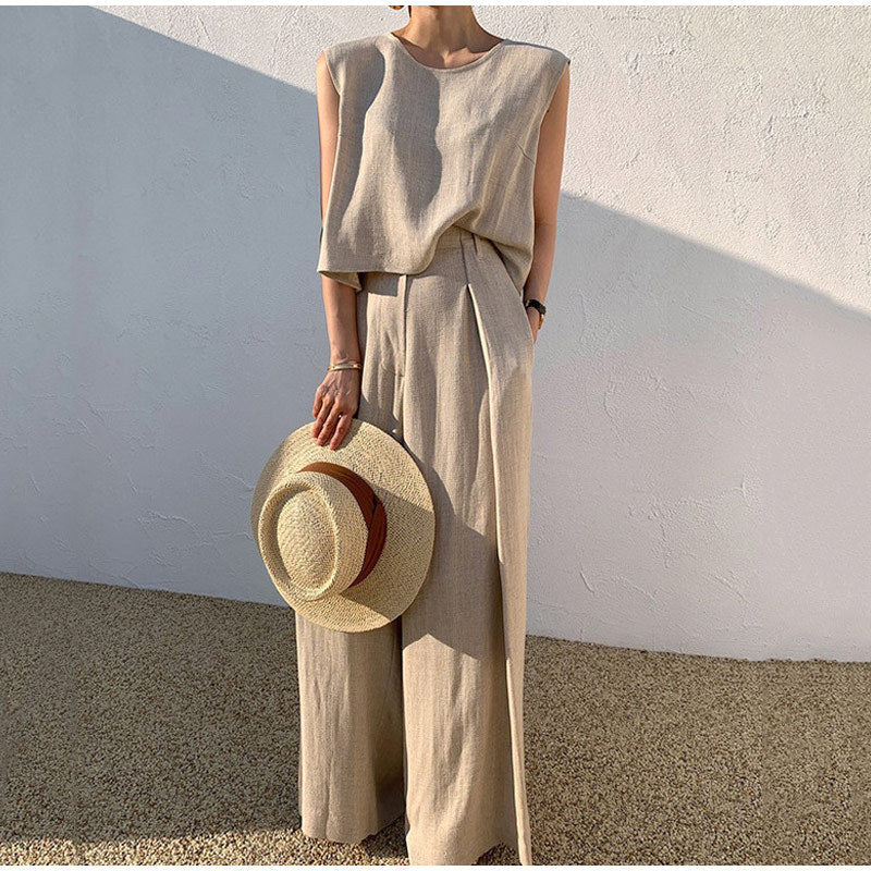 Linen ladies' set with wide-leg trousers and round neck top - Sarah