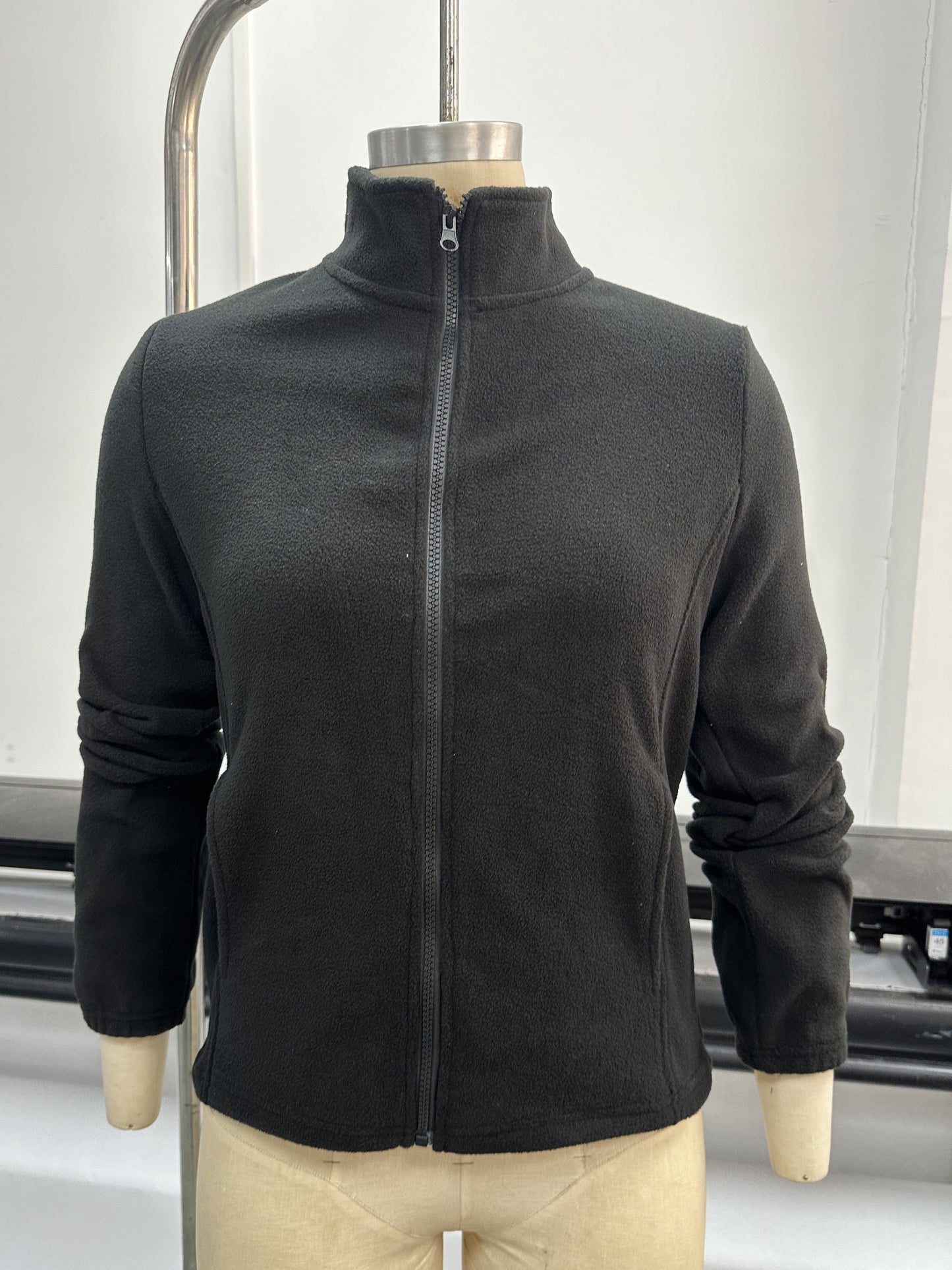 Nina | Plain plush-lined jacket with zip and pockets