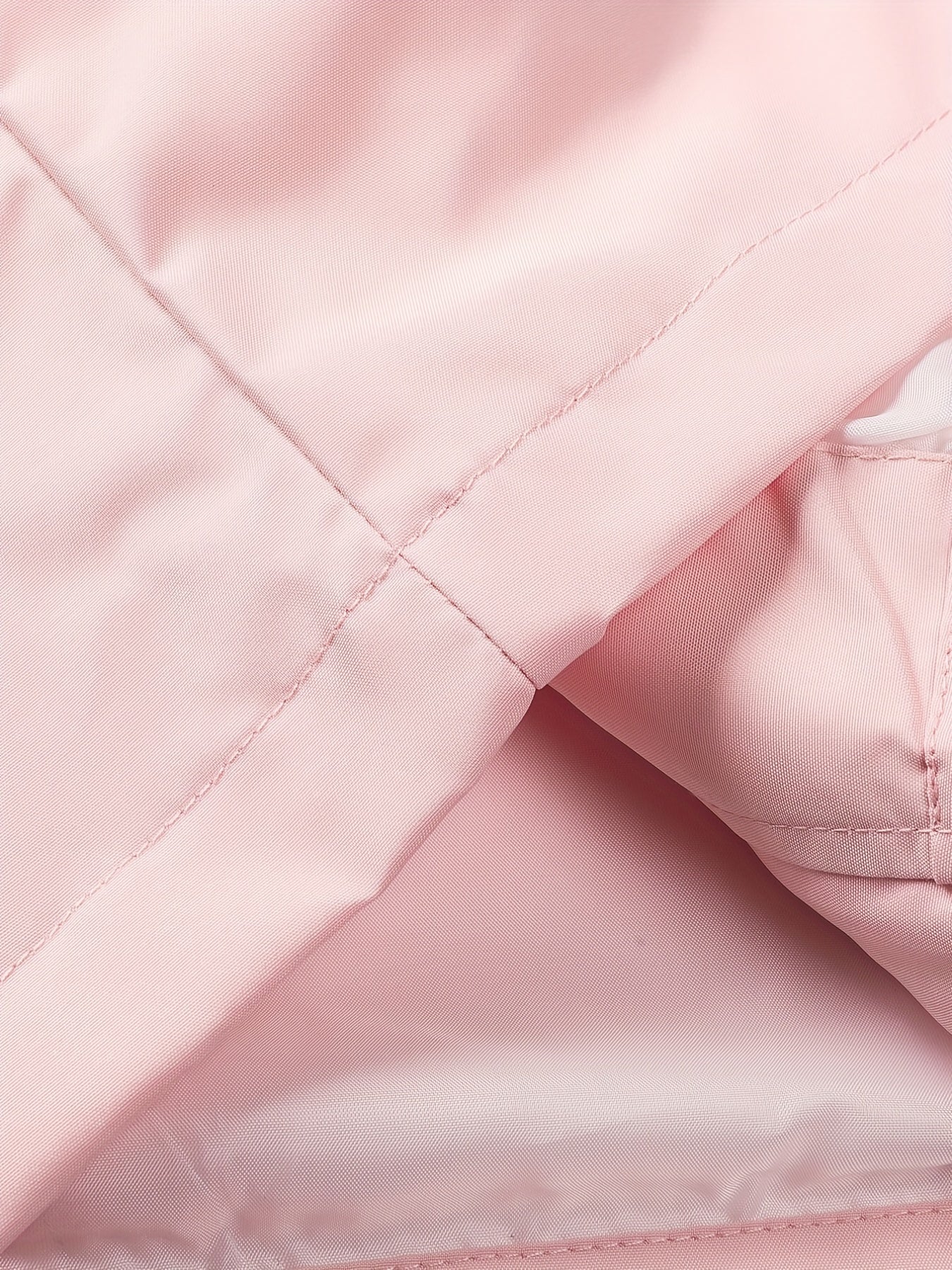 Nina | Sporty Women's Outdoor Jacket with Hood and Zip Pockets