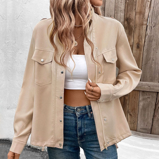 Chaqueta de mujer con bolsillos elegantes en el pecho - Vera