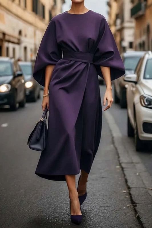 Elegantes Midikleid mit weiten Ärmeln und dezentem Taillenband